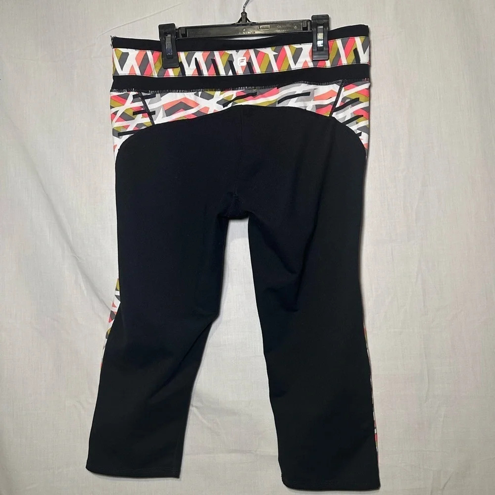 Fabletics Camacan Capri size medium - image 3